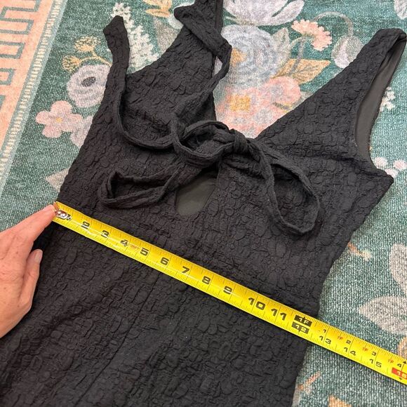 Tularosa Bobby Jumpsuit XS Black Sleeveless Halter Neck Crinkled Keyhole Stretch - Picture 15 of 16